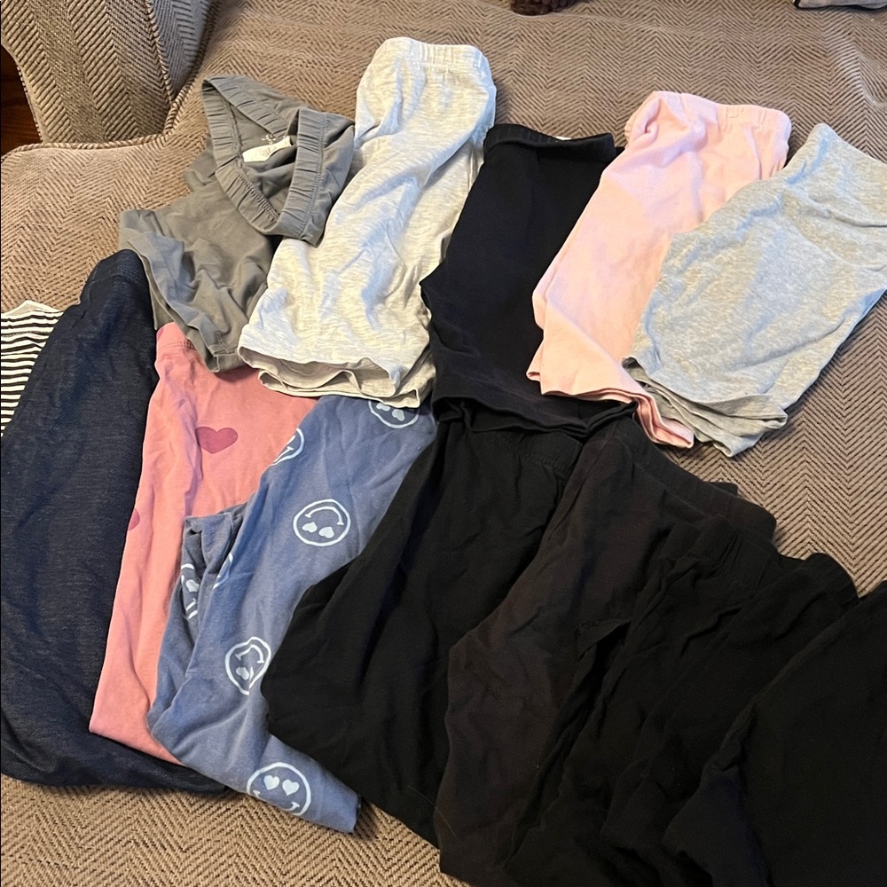 Biker shorts and leggings bundle (15) 8-12y